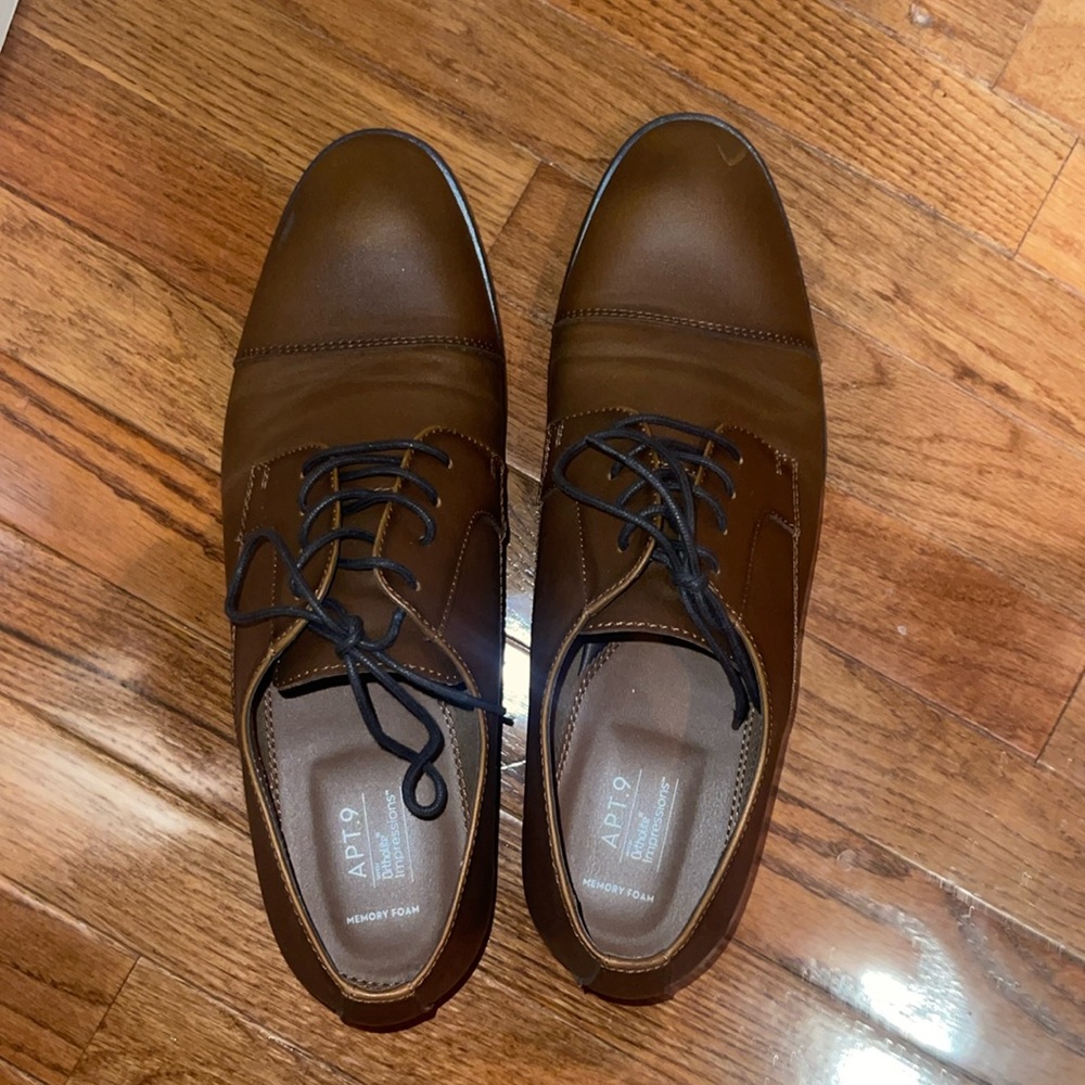 Men’s dress shoes